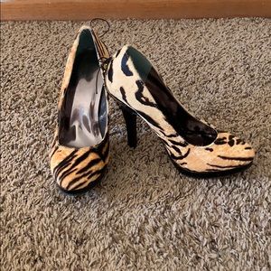 Faux fur/felt Tiger Heels